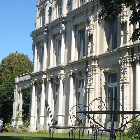 Chateau De La Madeleine Bed and Breakfast Pressagny-lʼOrgeuilleux Esterno foto