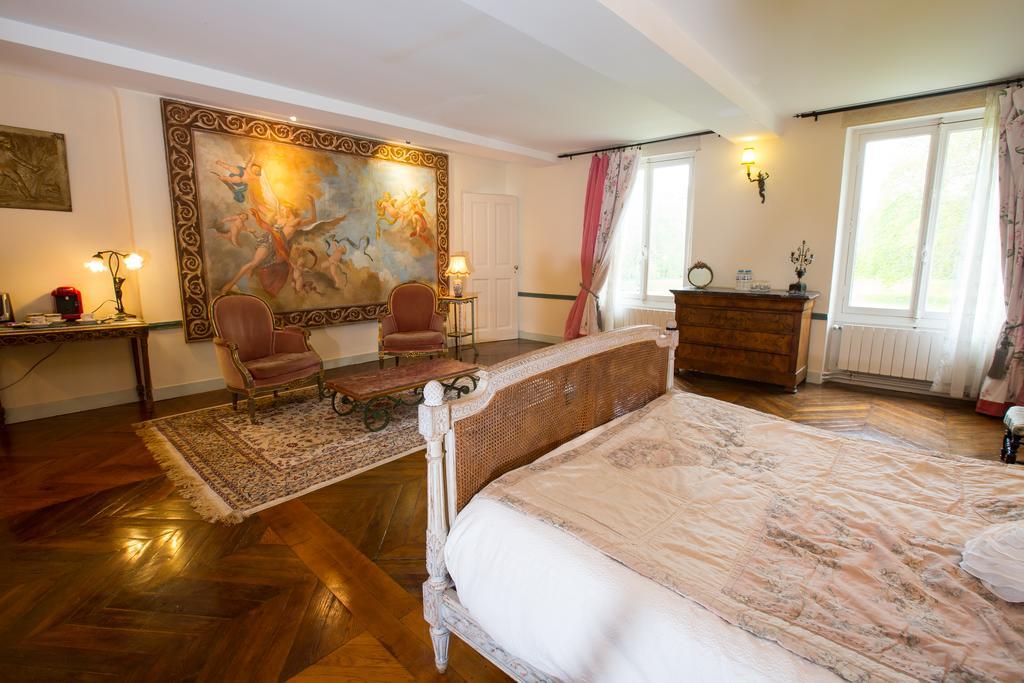 Chateau De La Madeleine Bed and Breakfast Pressagny-lʼOrgeuilleux Esterno foto