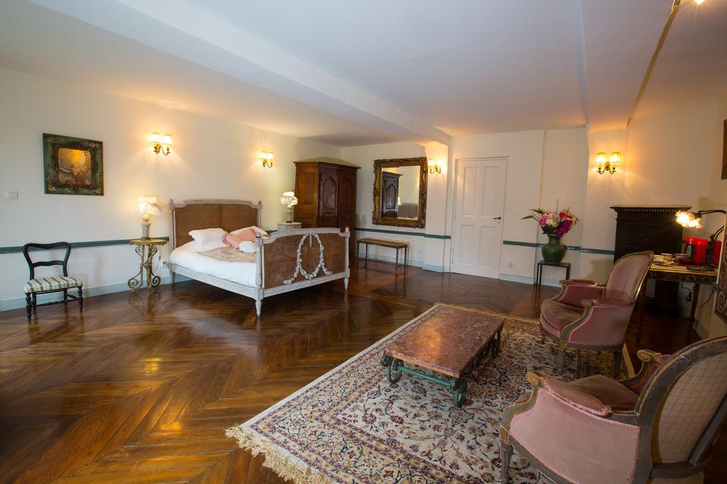 Chateau De La Madeleine Bed and Breakfast Pressagny-lʼOrgeuilleux Esterno foto