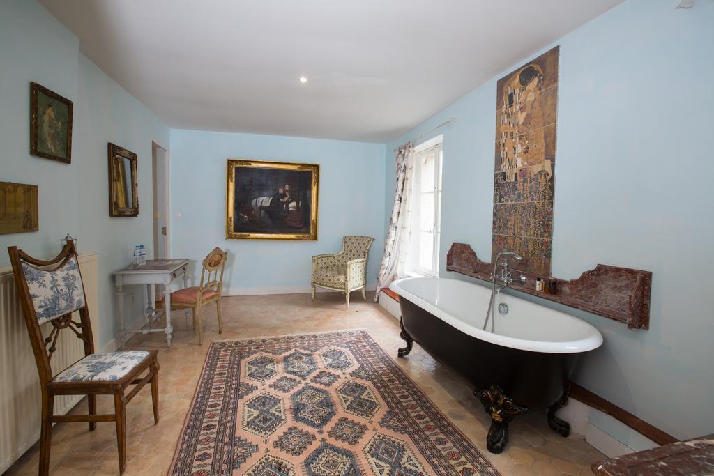 Chateau De La Madeleine Bed and Breakfast Pressagny-lʼOrgeuilleux Esterno foto