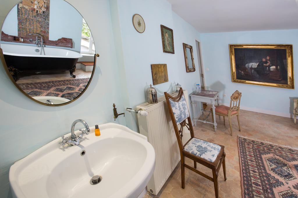 Chateau De La Madeleine Bed and Breakfast Pressagny-lʼOrgeuilleux Esterno foto