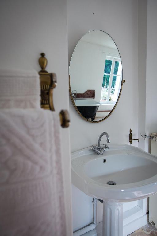 Chateau De La Madeleine Bed and Breakfast Pressagny-lʼOrgeuilleux Esterno foto