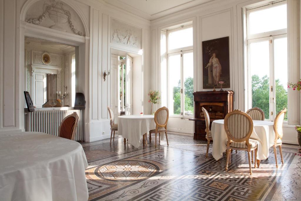 Chateau De La Madeleine Bed and Breakfast Pressagny-lʼOrgeuilleux Esterno foto